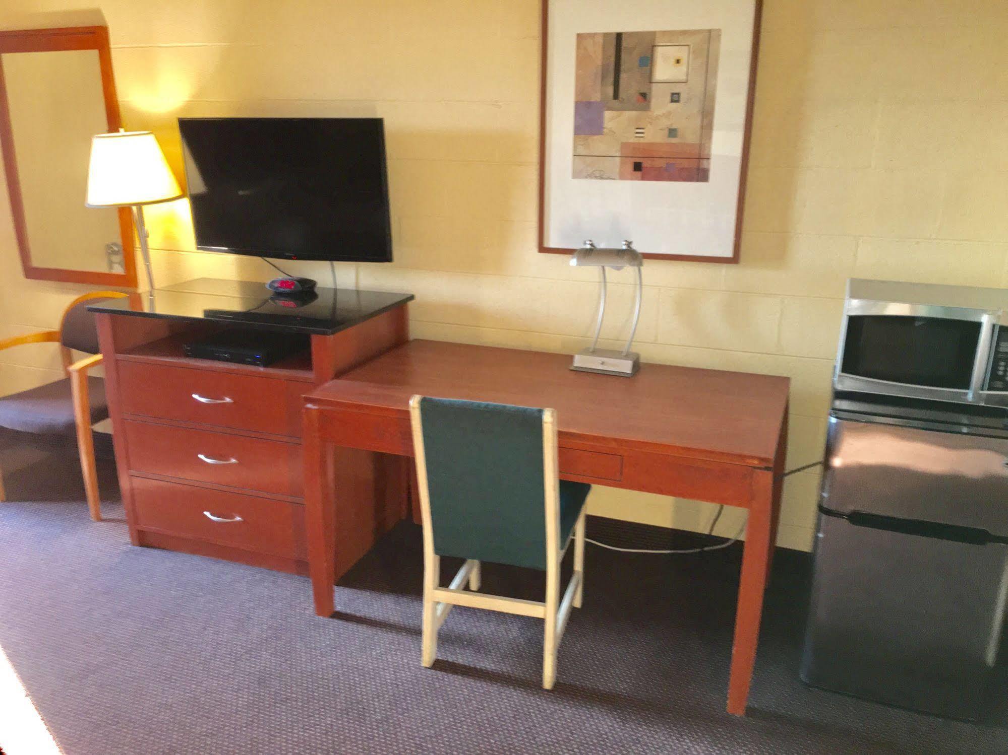 Town & Country Motel Livingston Ngoại thất bức ảnh