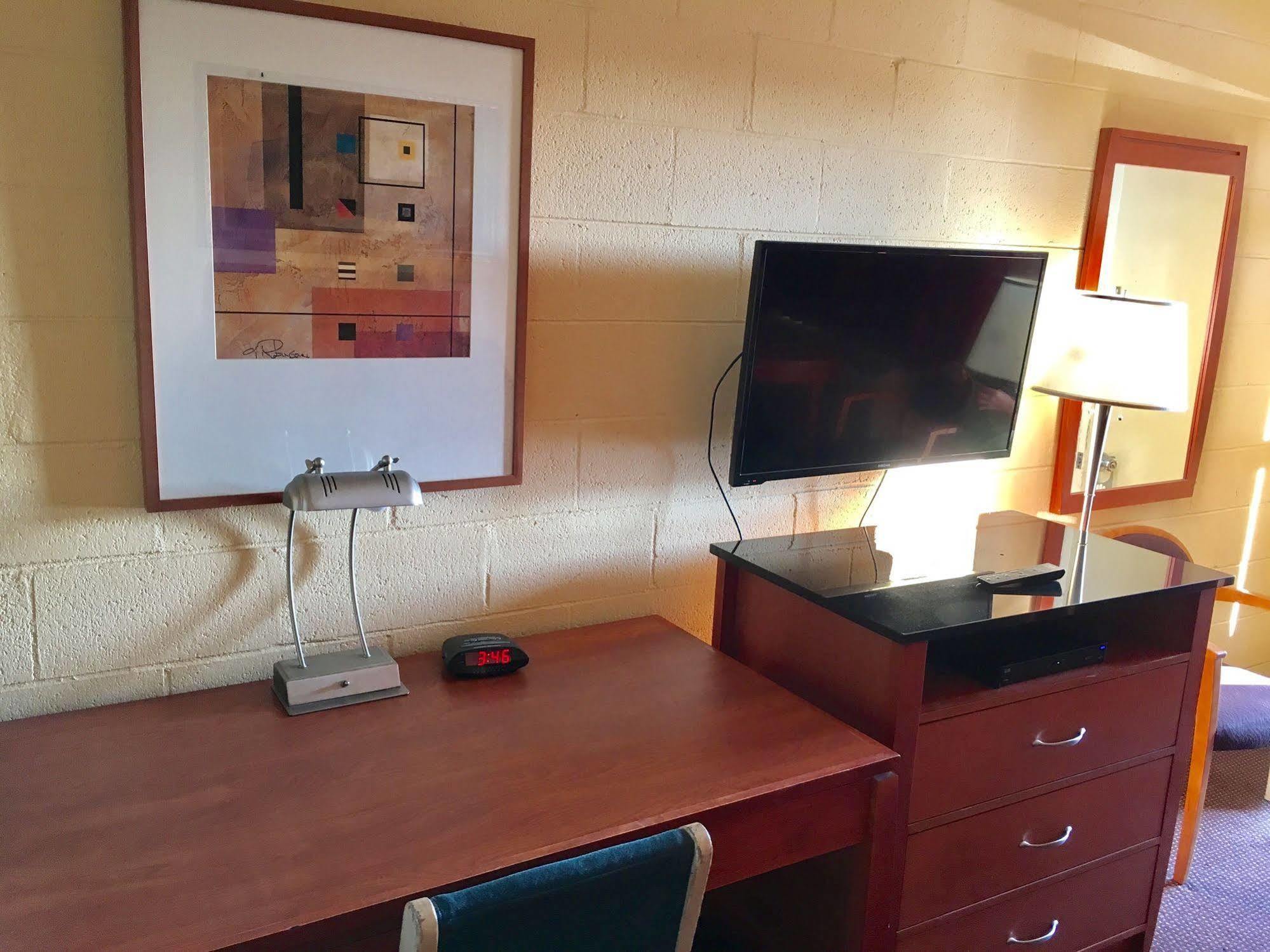 Town & Country Motel Livingston Ngoại thất bức ảnh